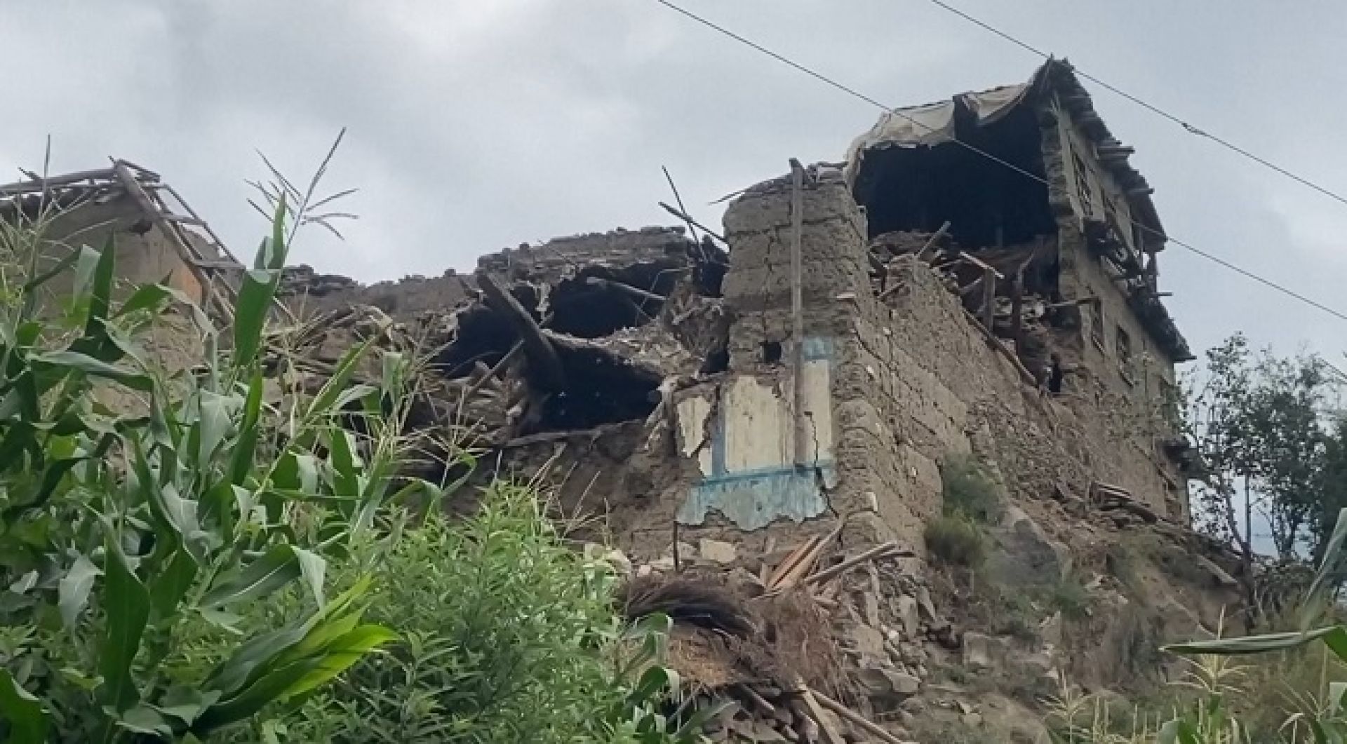 अफगानिस्तान भुकम्प अपडेटः मृत्यु हुनेको सङ्ख्या ८१२ पुग्यो